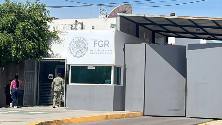 La FGR obtuvo dos sentencias de prisión y vinculación a proceso para tres por portación de armas de uso exclusivo del Ejército.