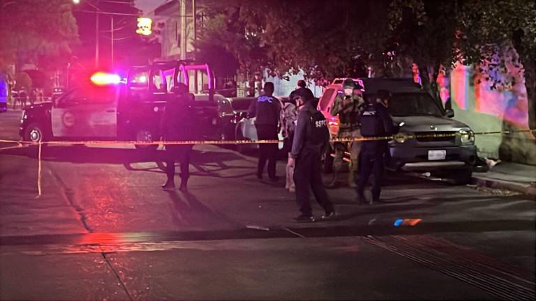 El joven, estudiante de bachillerato, fue agredido a tiros sobre la calle Tengri Khan, casi en la esquina con el bulevar Helbert.