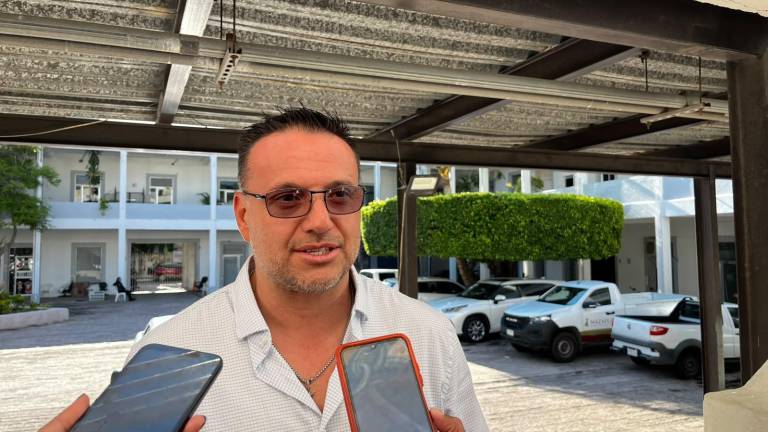 José Luis Villanueva, administrador del Aeropuerto.