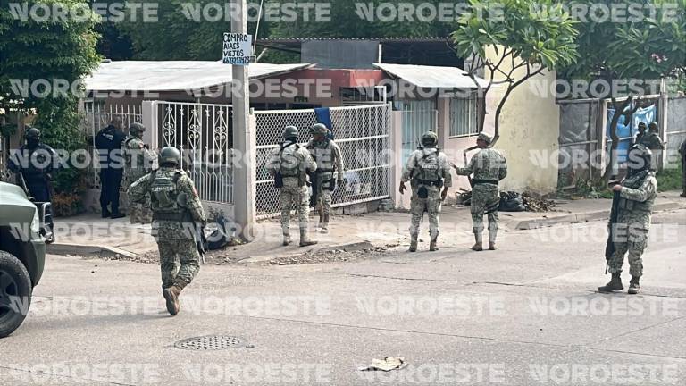Cuatro personas fueron detenidas durante un operativo desplegado tras un ataque armado contra una vivienda en la Colonia Díaz Ordaz.