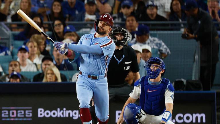 Kyle Schwarber recibió una inesperada oferta por parte de los Piratas.