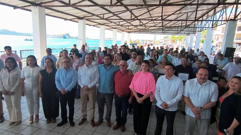 El Cabildo de Ahome celebra la fundación de Topolobampo con una Sesión Solemne.
