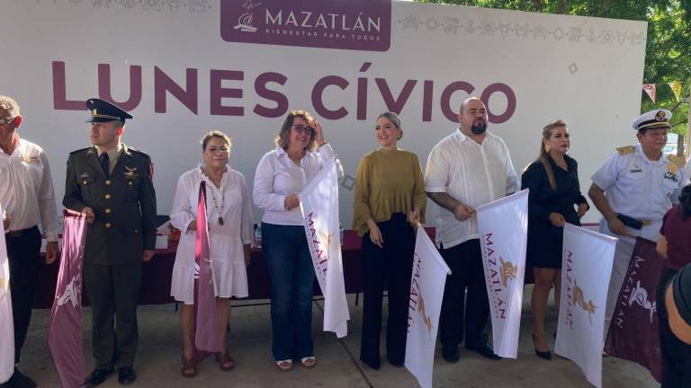 Banderazo de inicio de construcción de barda perimetral en Jardín de Niños en El Castillo, al sur de Mazatlán.