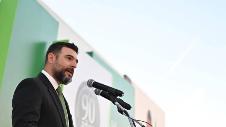 Enrique Riveros señaló que por la toma de casetas por lo menos hay 500 transportes varados.