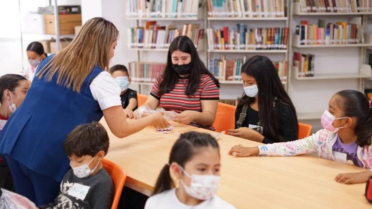 Decenas de niños participaron en el programa “Mis vacaciones en la biblioteca”, que organizó el Instituto de Cultura en diferentes bibliotecas de la localidad.