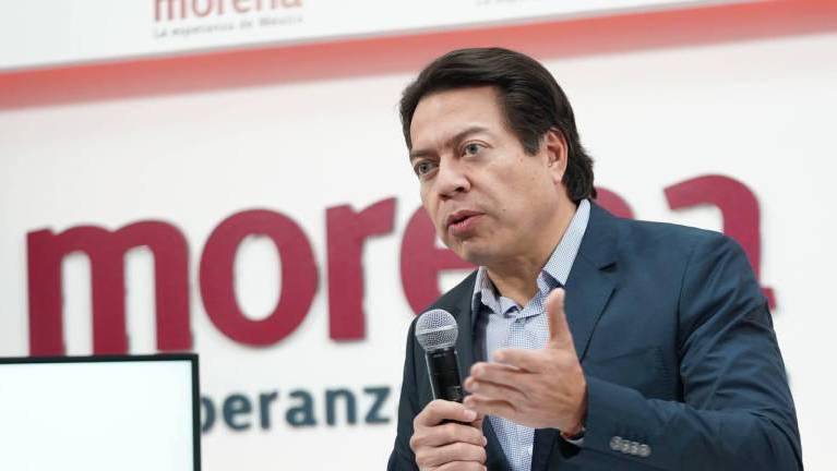 Mario Delgado, presidente nacional de Morena, retó a Ebrard a que muestra pruebas de su acusación.