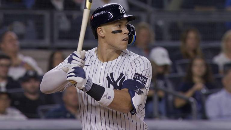 Aaron Judge evita cirugía y se enfoca en rehabilitación rumbo a 2026.