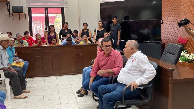 Reunión de integrantes del Movimiento Amplio Social Sinaloense con el Alcalde de Mazatlán.