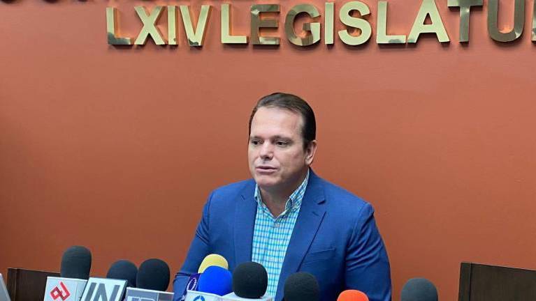 Estrada Ferreiro podría ser llamado a declarar; de no presentarse, se puede pedir orden de extradición: Adolfo Beltrán
