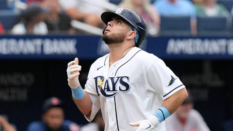 Jonathan Aranda remolcó carrera para los Rays.