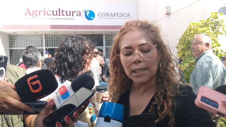 Raquel Reyes, acuacultora sinaloense, denunció que el contrabando de camarón mantiene en crisis a productores y comunidades indígenas del Pacífico.