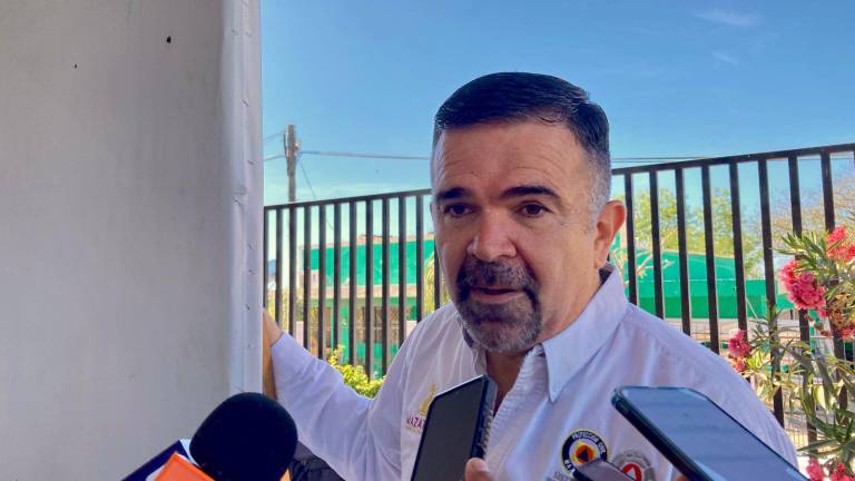 Osuna Tirado informó que se tuvo el reporte de incendio de maleza y al llegar al lugar ya estaba trabajando personal de las Fuerzas Armadas.