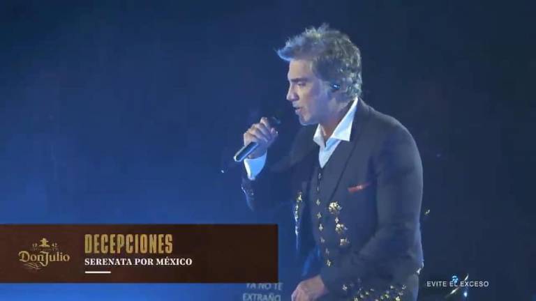 Alejandro Fernández dedica concierto a su padre, Vicente Fernández, aún delicado de salud
