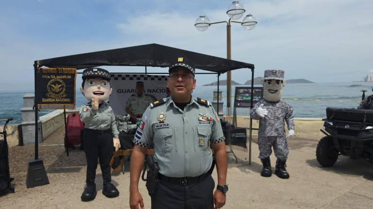 La exposición mostró vehículos y equipo que utilizan los elementos de la Guardia Nacional.
