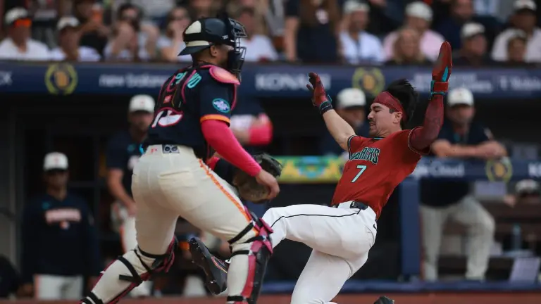 Corbin Carroll anotó dentro del rally con el que Arizona se impuso a San Diego en la CDMX.