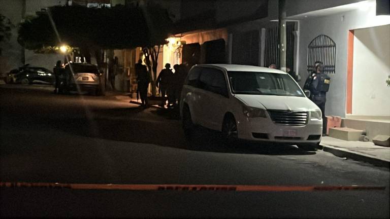 El atentado ocurrió en el cruce de las calles Comunicaciones y Aeropuerto, donde los cuerpos fueron localizados a la orilla de la banqueta, con múltiples impactos de bala.