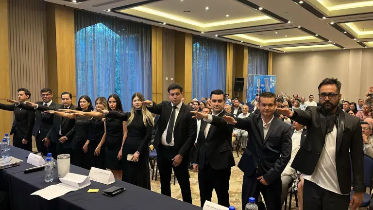 El nuevo consejo directivo rinde protesta para el periodo 2026-2028.