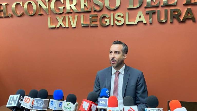 Falta resolver juicio político e inhabilitación de servidores públicos contra Estrada Ferreiro, señala Gene René Bojórquez