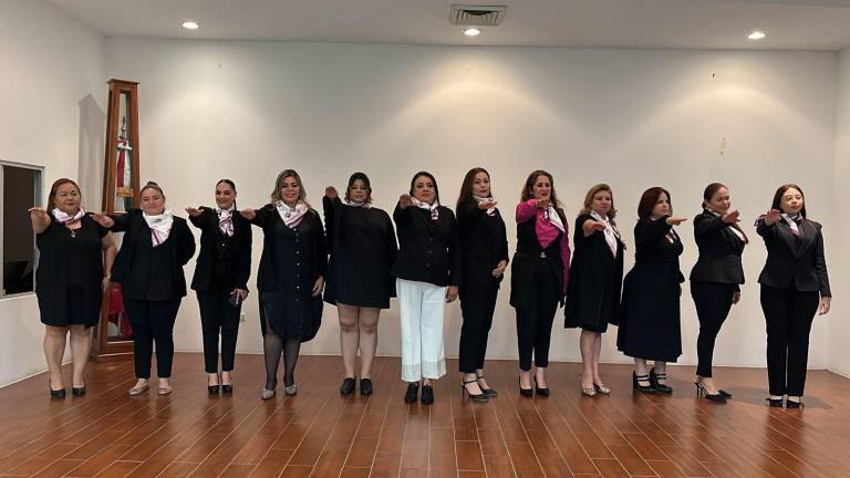 El nuevo consejo directivo de Empremmexi Culiacán toma protesta.