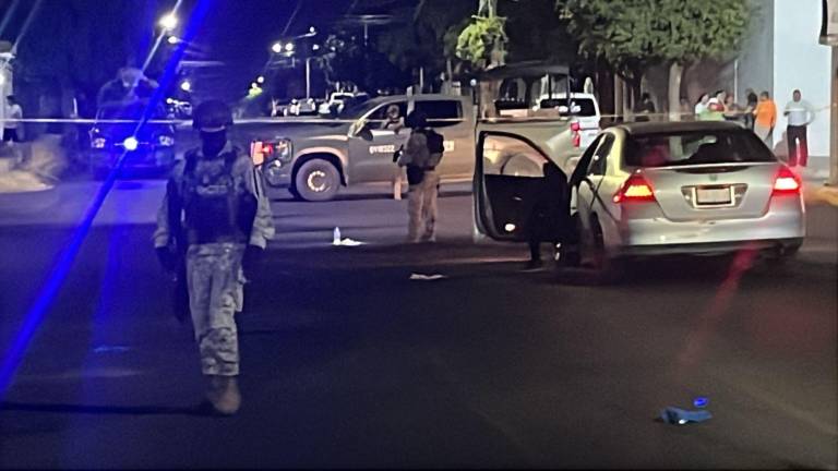 El atentado ocurrió sobre la calle Benito Juárez, antes de llegar al cruce con Esteban Flores.