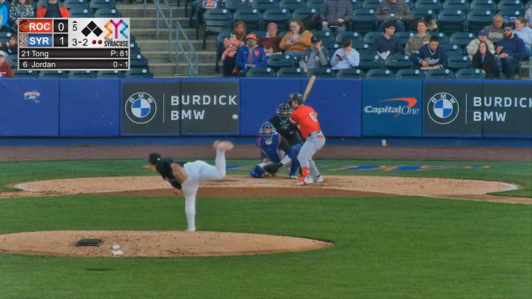 Mets llaman a Jonah Tong y despiden a Craig Kimbrel.