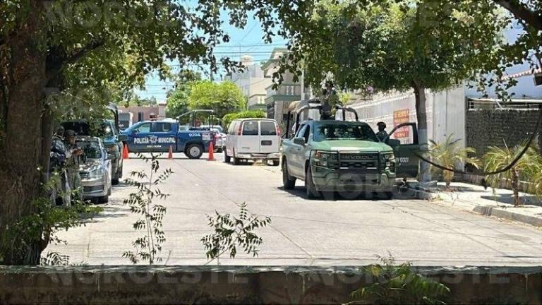Un hombre fue asesinado a balazos este lunes en la Colonia Las Quintas, en Culiacán.