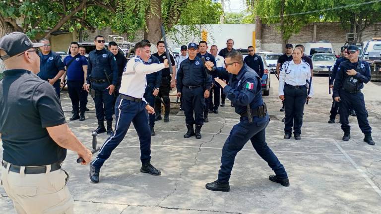 Elementos de Seguridad de Ahome fortalecen sus competencias policiales con capacitación de Unipol.