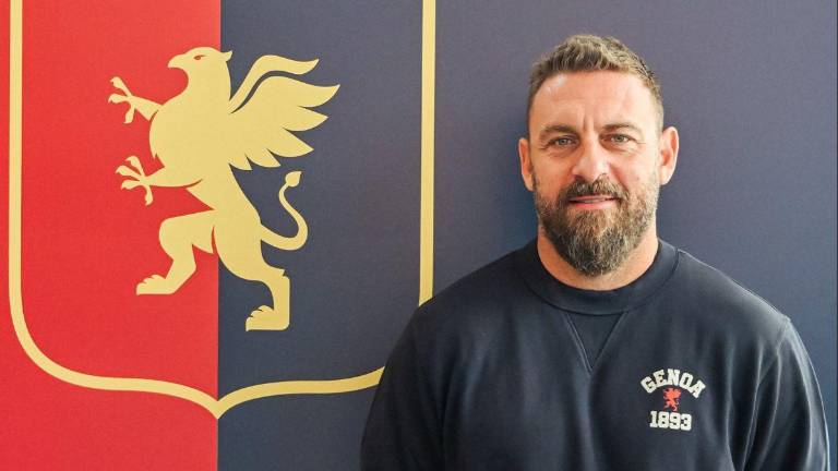 El ex jugador de la Roma asume como nuevo entrenador del Genoa con contrato hasta 2026.