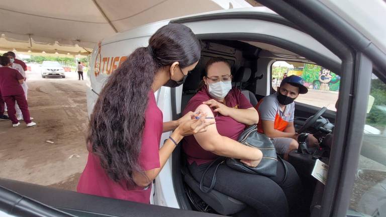 En Guasave inicia aplicación de segundas dosis de vacunas a personas de 30 a 39 años