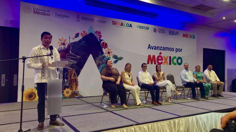 Molina Orozco explicó que parte de lo que está impulsando para motivar al turismo nacional es la digitalización de toda la cadena turística.