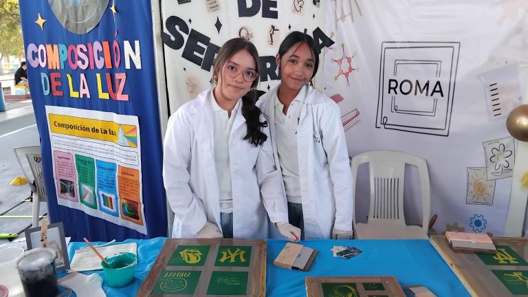 Victoria Rivera y Juliana Romero.