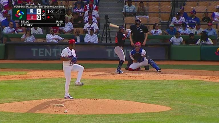 Jeremy Peña permanecerá en el campamento de los Astros con una férula en el dedo.