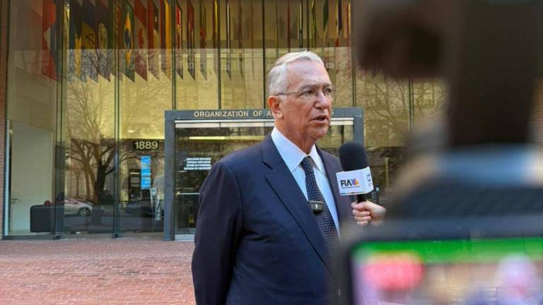 El plazo otorgado por el SAT para que Ricardo Salinas Pliego iniciara el pago de adeudos fiscales concluyó sin que el empresario manifestara intención de pago.