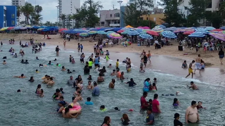 Durante las vacaciones de verano en Sinaloa se recibieron 1.7 millones de visitantes.
