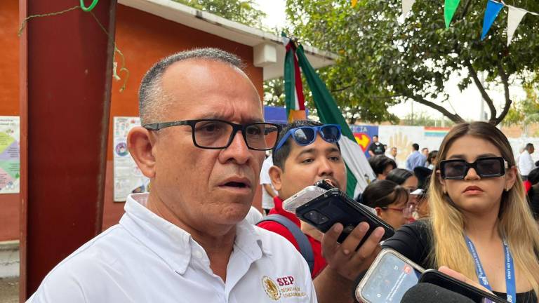 Ante la próxima temporada de calor, SEPyC llama a escuelas a dar mantenimiento a centros de carga para uso de aires acondicionados.