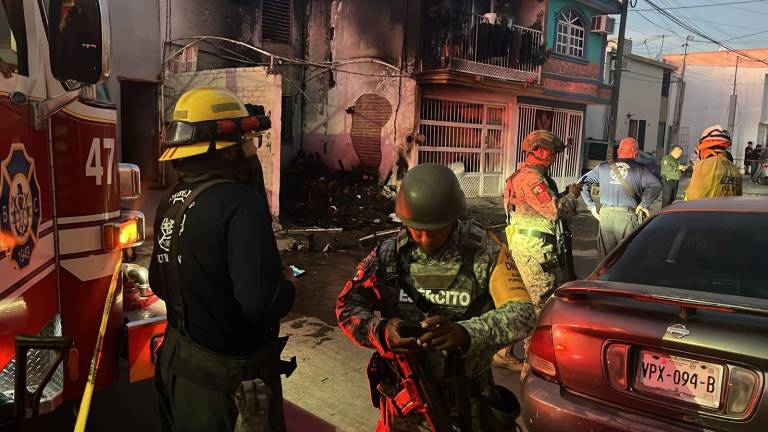El siniestro fue reportado en un domicilio de dos plantas ubicado sobre la calle Rosendo Rodríguez, casi esquina con la avenida De los Empaques.