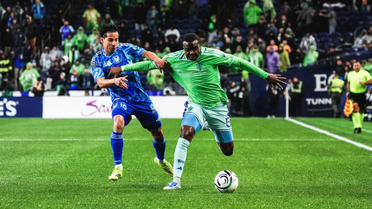 Tigres avanza con las uñas.