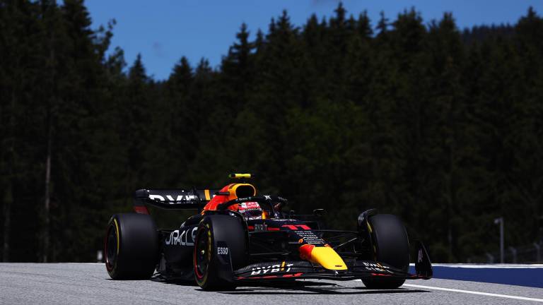 Checo Pérez clasifica cuarto para el Sprint del Gran Premio de Austria, pero está bajo investigación