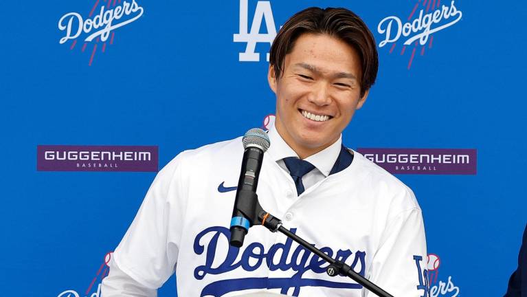 Yoshinobu Yamamoto es presentado con Dodgers.