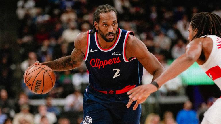El contrato de Kawhi Leonard con los Clippers sigue metido en la polémica.