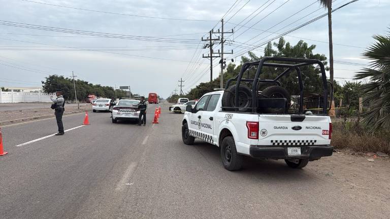 El cuerpo fue localizado a un costado de la carretera La 20, en la sindicatura de Costa Rica.