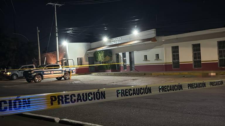 El cuerpo de la mujer fue localizado en la avenida Federalismo, frente a oficinas de Conagua.