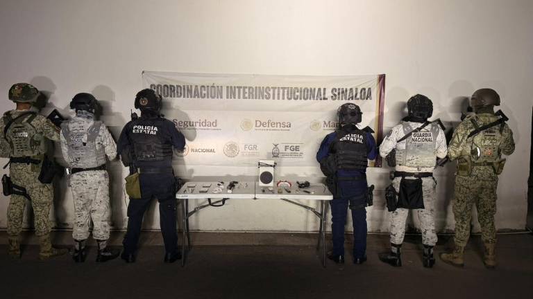 Durante el operativo se aseguraron droga, teléfonos y una consola de videojuegos.