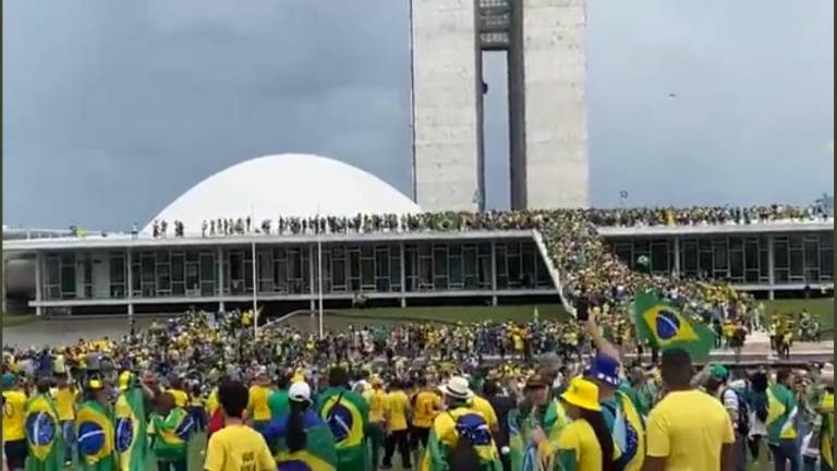 Cientos de simpatizantes de Jair Bolsanaro se manifestaron este domingo en Brasil.