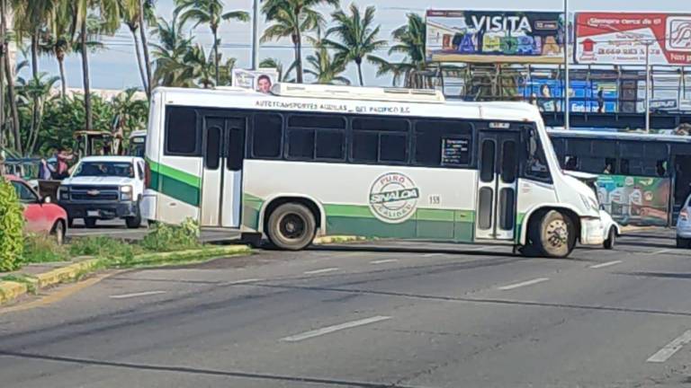 Proponen carril exclusivo para transporte urbano por la Ejército Mexicano, en Mazatlán