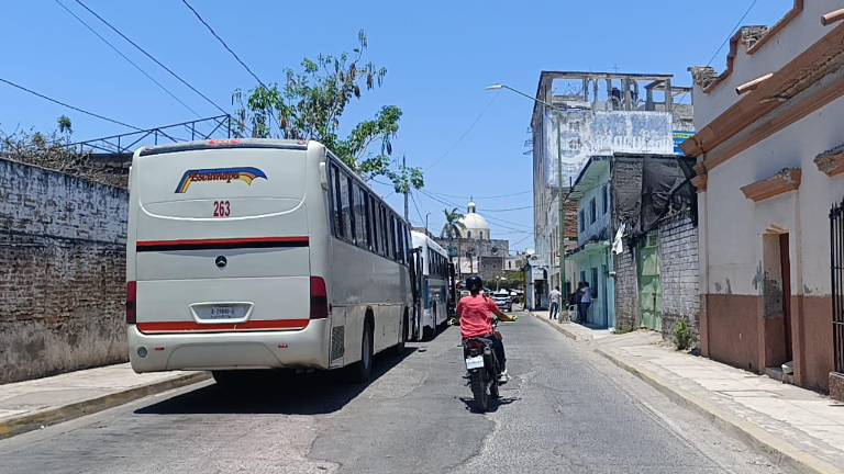 La última corrida de camiones está programada hasta las 16:00 horas.