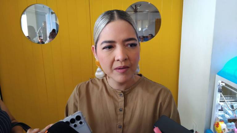 La Alcaldesa de Mazatlán Estrella Palacios Domínguez confirma la designación de Óscar García Osuna en Cultura.