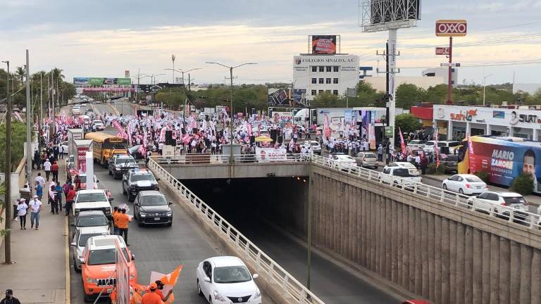 Así luce el cruce de las avenidas Lola Beltrán y Rolando Arjona.