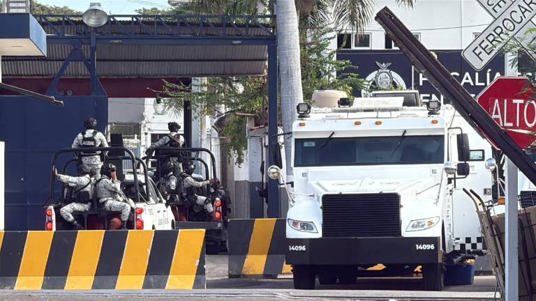 La Secretaría de Seguridad Pública de Sinaloa confirmó oficialmente que el saldo fue de siete internos fallecidos y una persona herida.