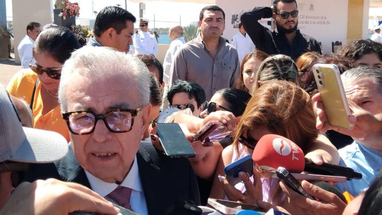 El Gobernador Rubén Rocha Moya manifestó que siente mucho la muerte del Papa Francisco.